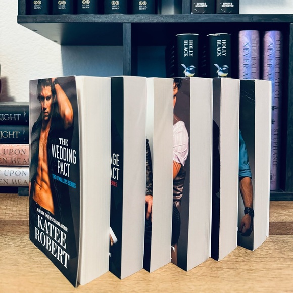 OOP / OG The O’Malleys Series by Katee Robert - Picture 3 of 11